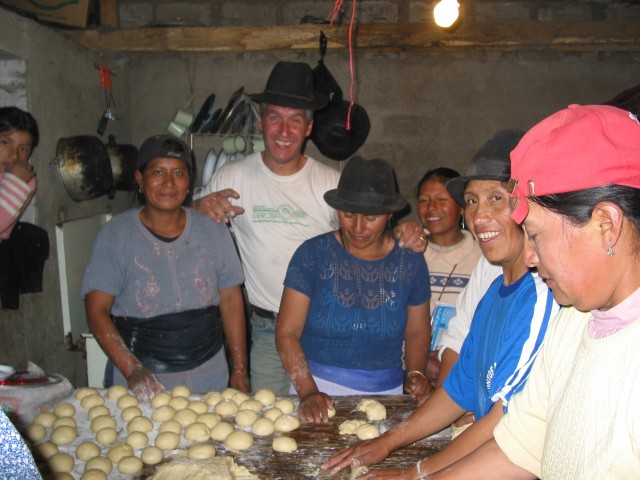 PROJECT SIGCHOS / SAN MIGUELITO - Kurs im Brotbacken