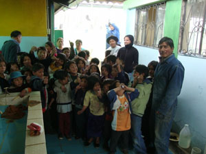 Renovierung der Toiletten in der Schule von Esperanza