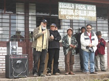 El equipo de trabajo de Salinas (izq. a der. Padre Antonio Polo, Carlitos, Marcelino y Kléber)