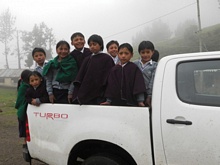 Un lindo recibimiento por parte de los niños de Pinipala