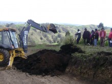 L'inizio dei lavori con la presenza di abitanti di Esperanza e responsabili della vicina comunità di Salinas de Bolivar