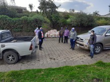 Gli alimenti vengono depositati nel villaggio