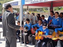 Die Schulband von Huacona Chico