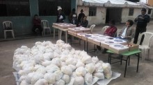 400 Tüten mit Lebensmitteln gespendet von Ayuda Directa
