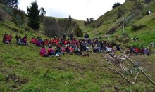 Abitanti di San Bernardo riuniti per coordinare i lavori