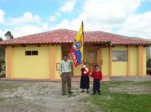 Sebastián, el albañil local responsable de la construcción