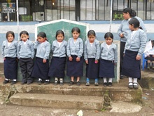 Uno de los villancicos interpretados por los estudiantes de la escuela de Pinipala